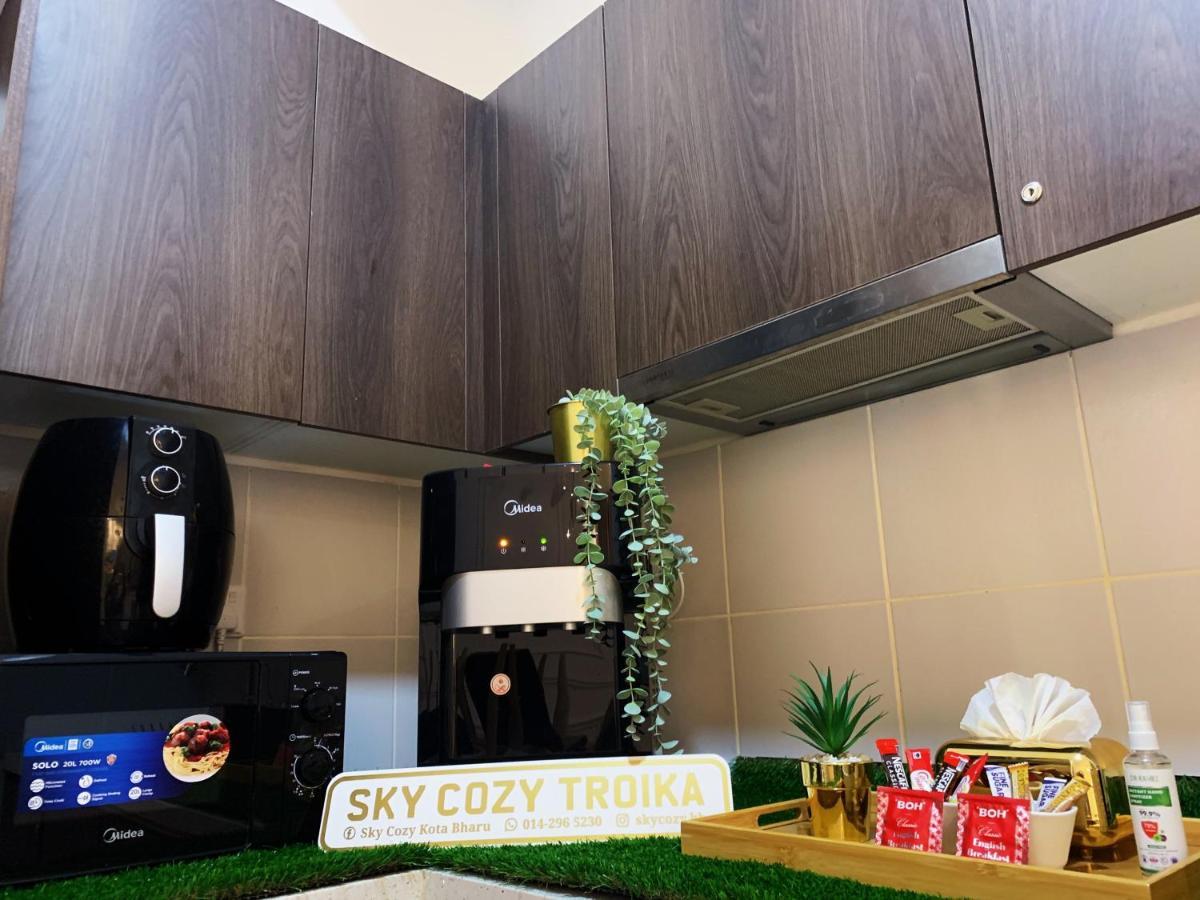 Sky Cozy Troika Residence, 1 Bedroom 4-6 Pax, 2 Bedrooms 6-8 Pax, Pool Vew, Sky & City View, Free Parking, Pool, Unlimited Wifi & Netflix コタバル エクステリア 写真