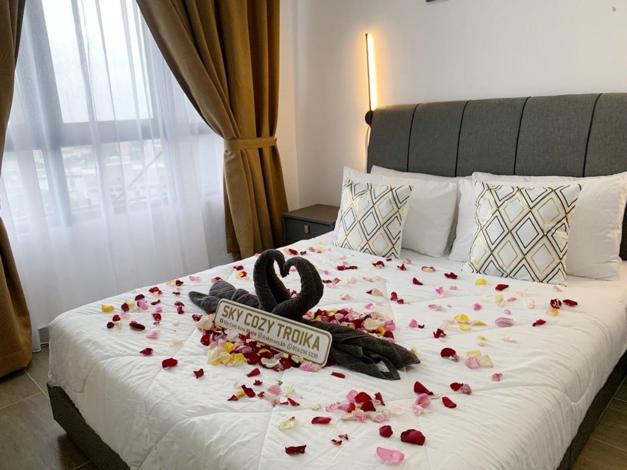 Sky Cozy Troika Residence, 1 Bedroom 4-6 Pax, 2 Bedrooms 6-8 Pax, Pool Vew, Sky & City View, Free Parking, Pool, Unlimited Wifi & Netflix コタバル エクステリア 写真