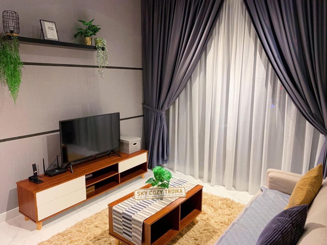 Sky Cozy Troika Residence, 1 Bedroom 4-6 Pax, 2 Bedrooms 6-8 Pax, Pool Vew, Sky & City View, Free Parking, Pool, Unlimited Wifi & Netflix コタバル エクステリア 写真
