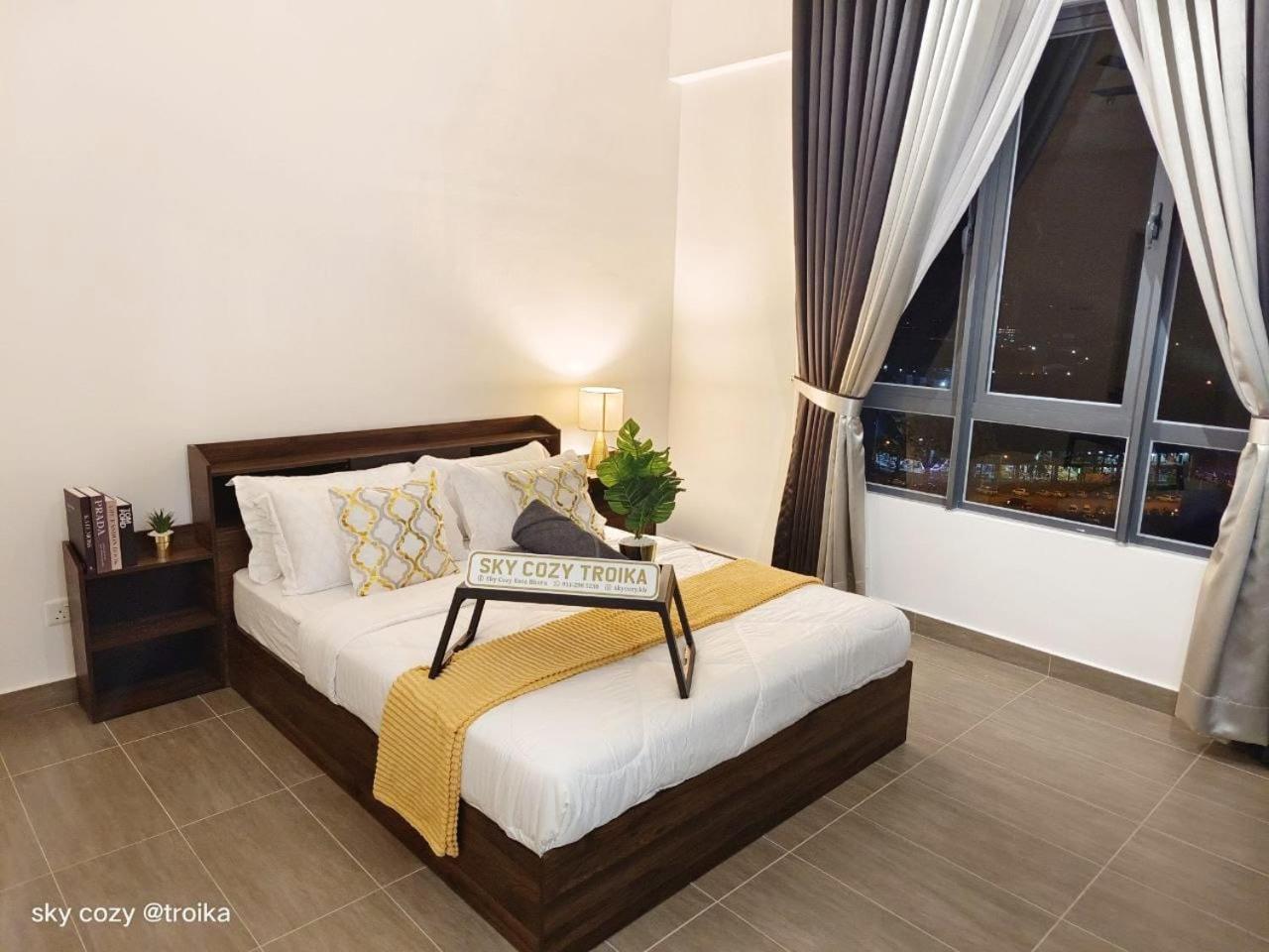 Sky Cozy Troika Residence, 1 Bedroom 4-6 Pax, 2 Bedrooms 6-8 Pax, Pool Vew, Sky & City View, Free Parking, Pool, Unlimited Wifi & Netflix コタバル エクステリア 写真