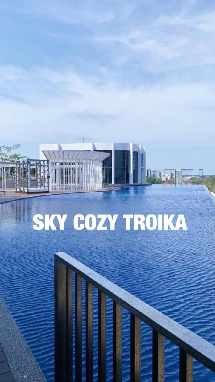 Sky Cozy Troika Residence, 1 Bedroom 4-6 Pax, 2 Bedrooms 6-8 Pax, Pool Vew, Sky & City View, Free Parking, Pool, Unlimited Wifi & Netflix コタバル エクステリア 写真